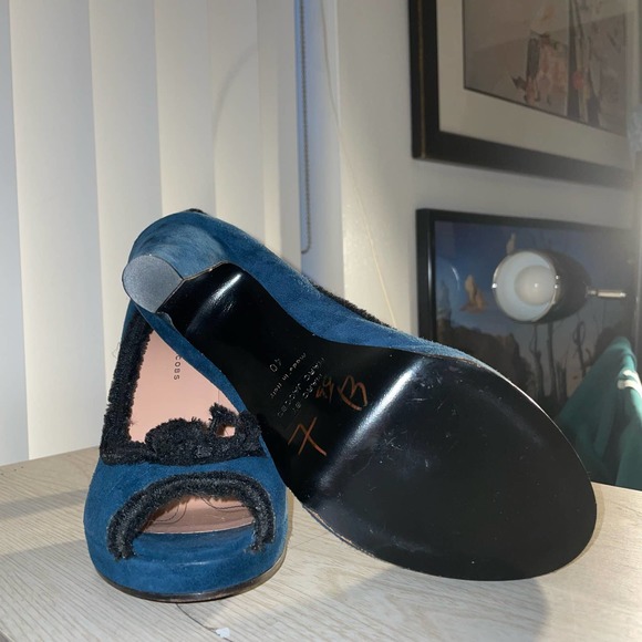 MARC BY MARC JACOBS • PEEP TOE PUMP HEEL - Picture 2 of 4